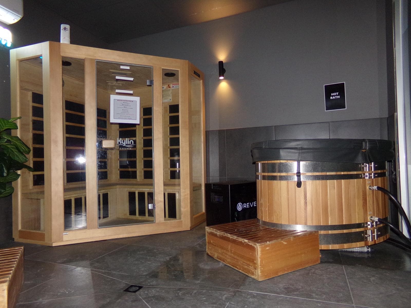 Private Room 2 — Overview